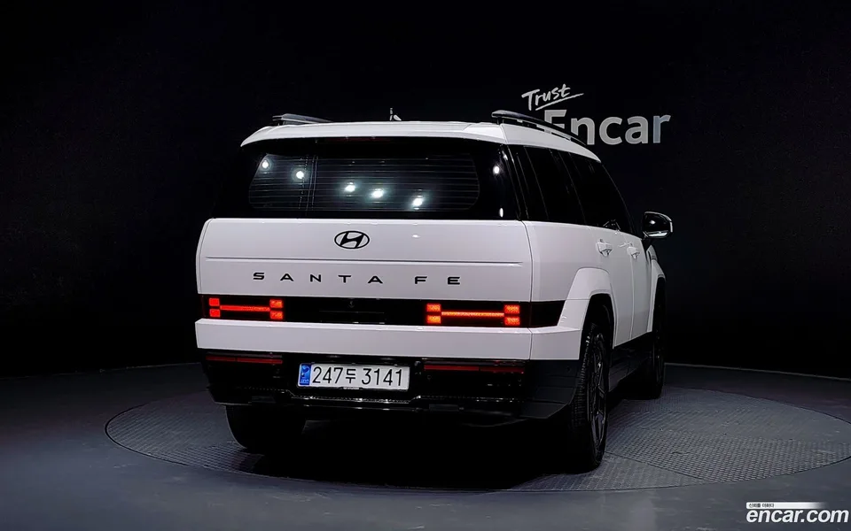 Hyundai SantaFe HEV 1.6 2WD 2023 — миниатюра 4