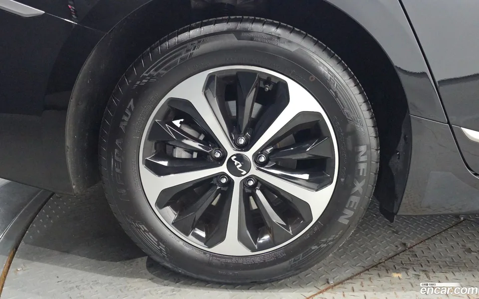 Kia K8 Hybrid 2025 — миниатюра 5