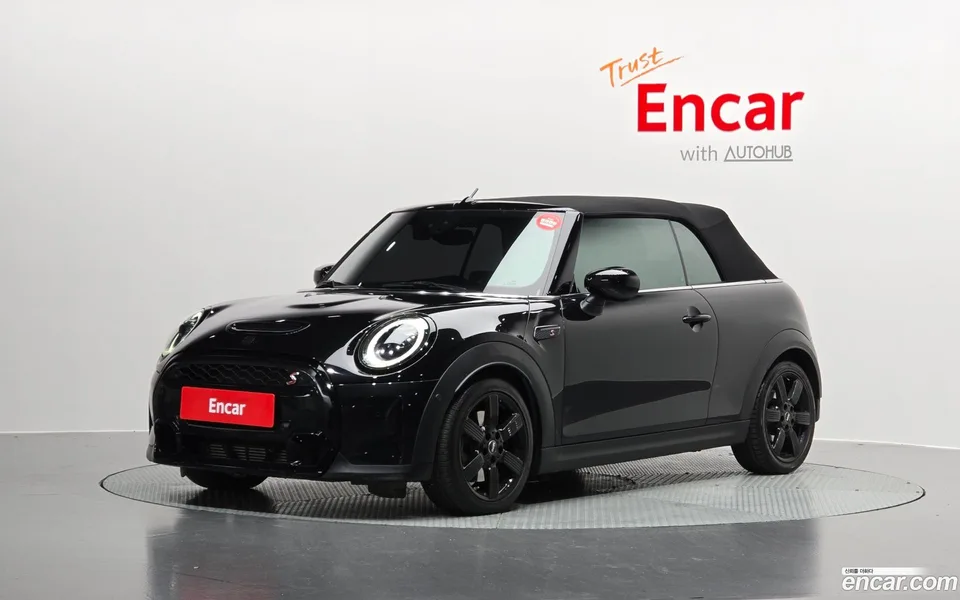 MINI Cooper S Convertible 2023 — фото 1, купить с доставкой в Москву