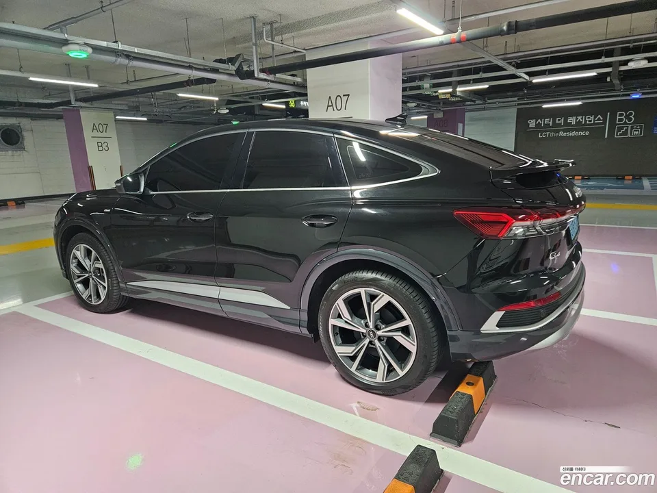 Audi Q4 e-tron 40 2022 — миниатюра 2