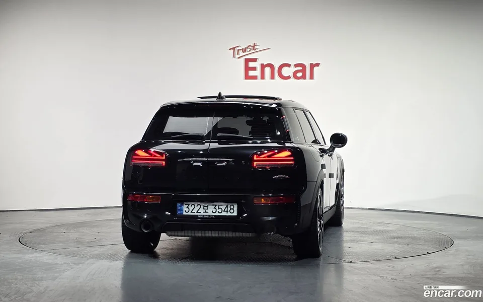 MINI Cooper S Clubman JCW 2023 — миниатюра 4