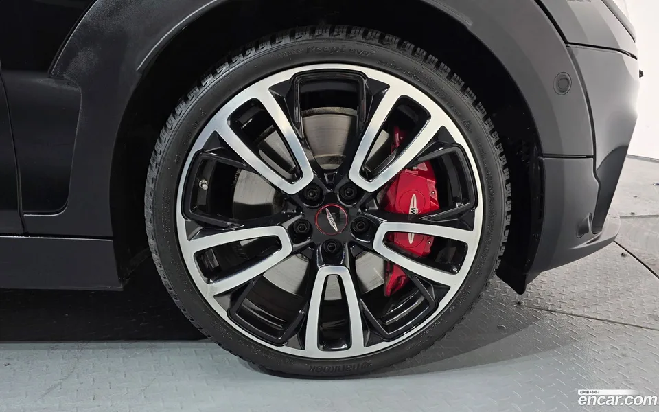 MINI Cooper S Clubman JCW 2023 — миниатюра 2