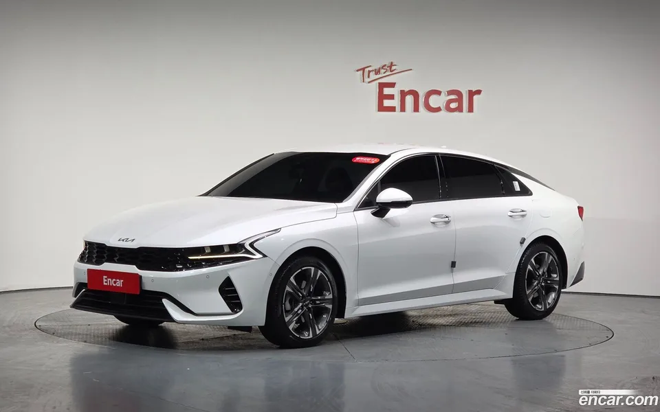 Kia K5 Hybrid 2023 — фото 1, купить с доставкой в Москву