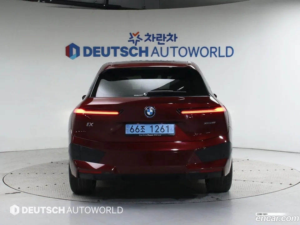 BMW iX xDrive50 2024 — миниатюра 4