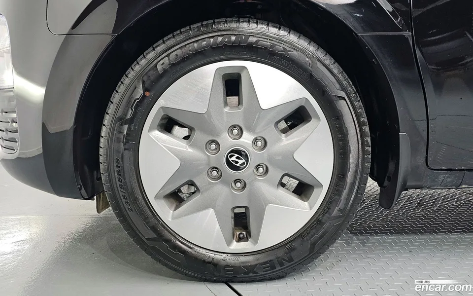 Hyundai Staria 4WD 9 2024 — миниатюра 5