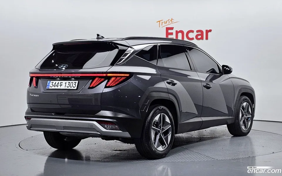 Hyundai Tucson NX4 1.6 2WD 2024 — фото 1, купить с доставкой в Москву