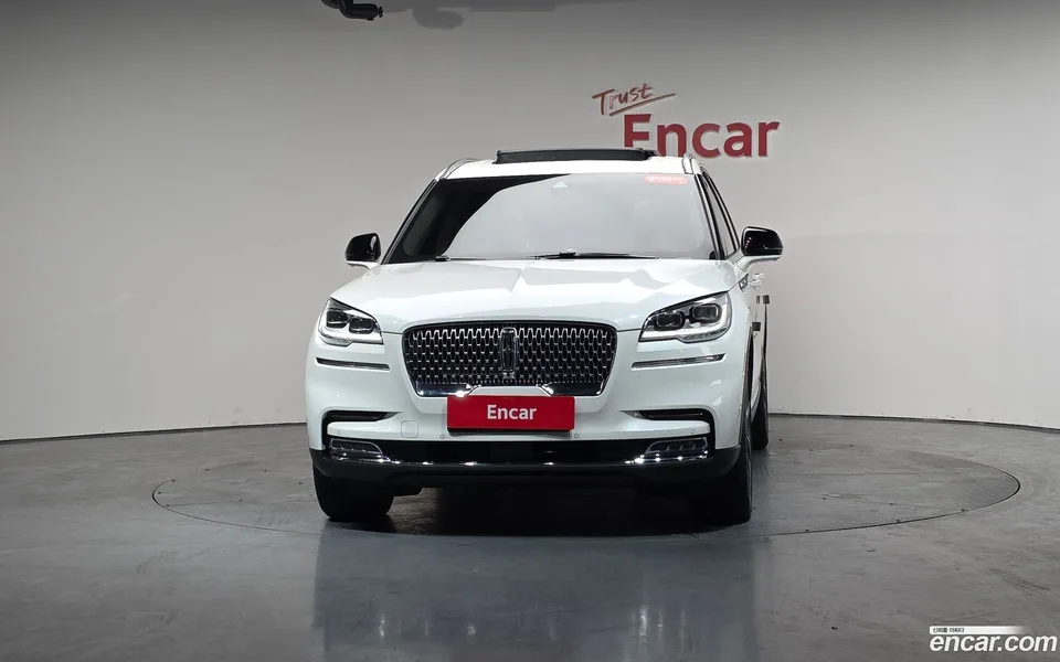 Lincoln Aviator 3.0 AWD 2023 — миниатюра 3