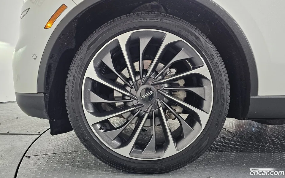 Lincoln Aviator 3.0 AWD 2023 — миниатюра 5