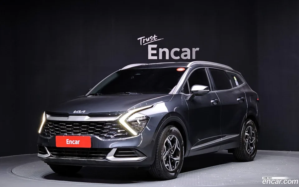 Kia Sportage 2.0 2WD 2022 — фото 1, купить с доставкой в Москву