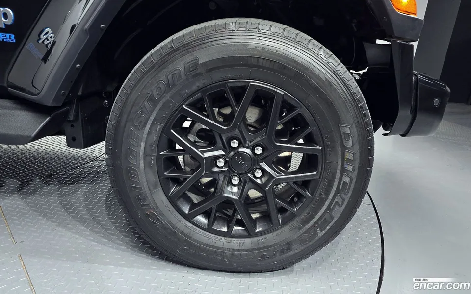 Jeep Wrangler 2.0 4 4xe 2022 — миниатюра 2