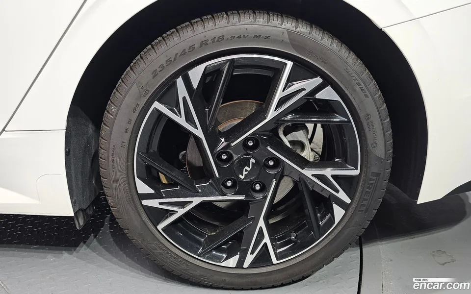Kia K5 Hybrid 2023 — миниатюра 2