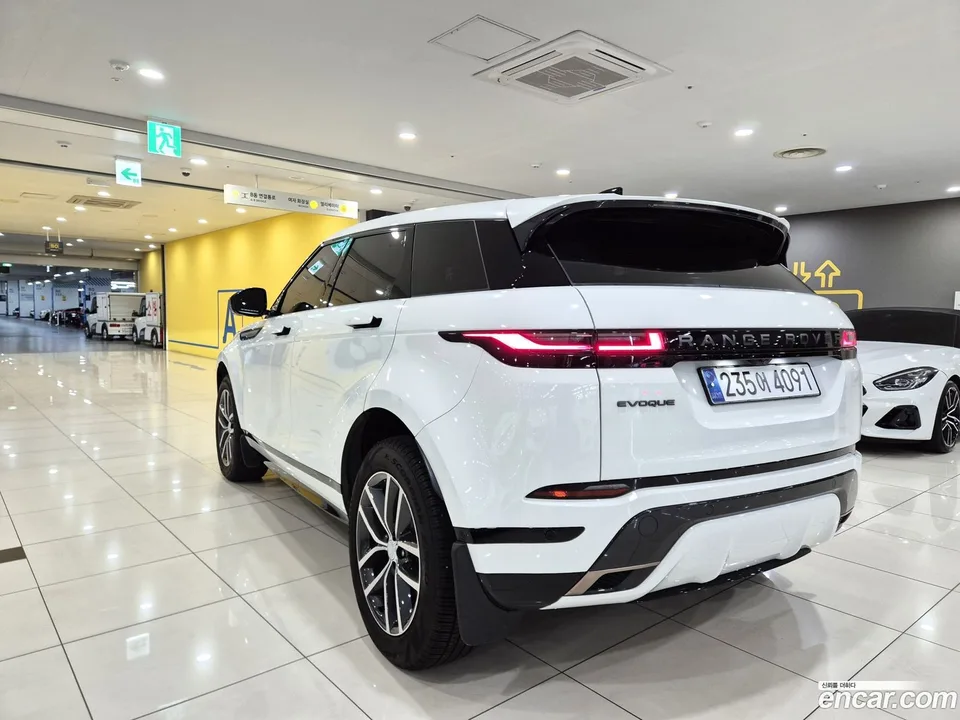 Land Rover Range Rover Evoque P250 SE 2025 — миниатюра 3