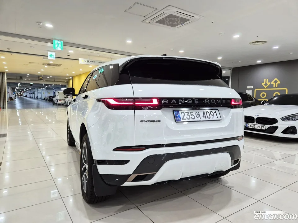 Land Rover Range Rover Evoque P250 SE 2025 — миниатюра 4