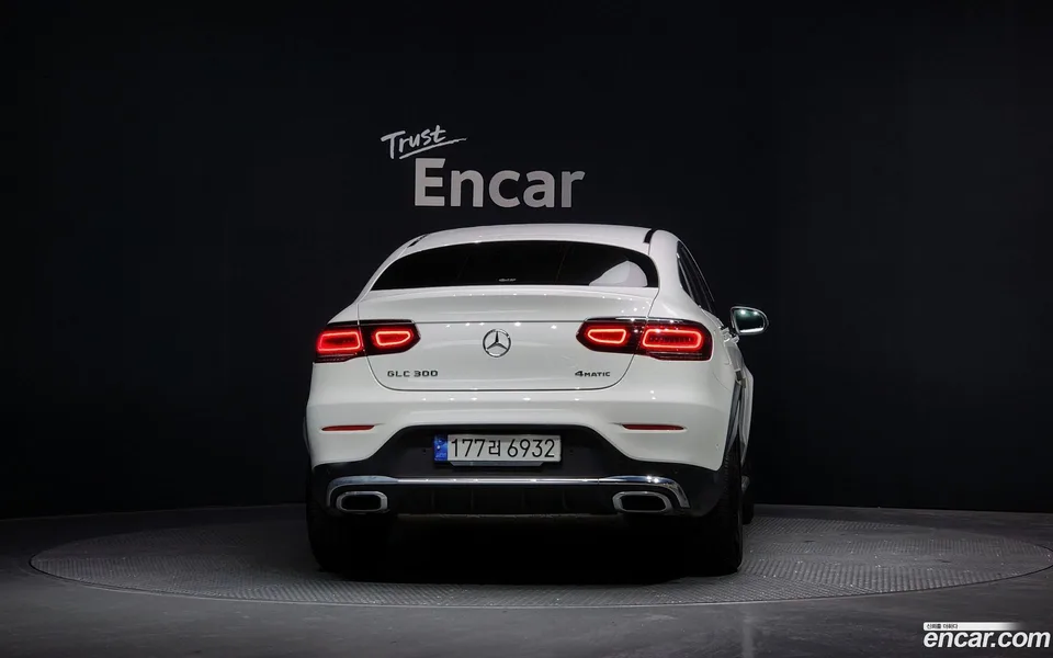 Mercedes-Benz GLC-Class GLC300 4MATIC 2023 — thumbnail 4