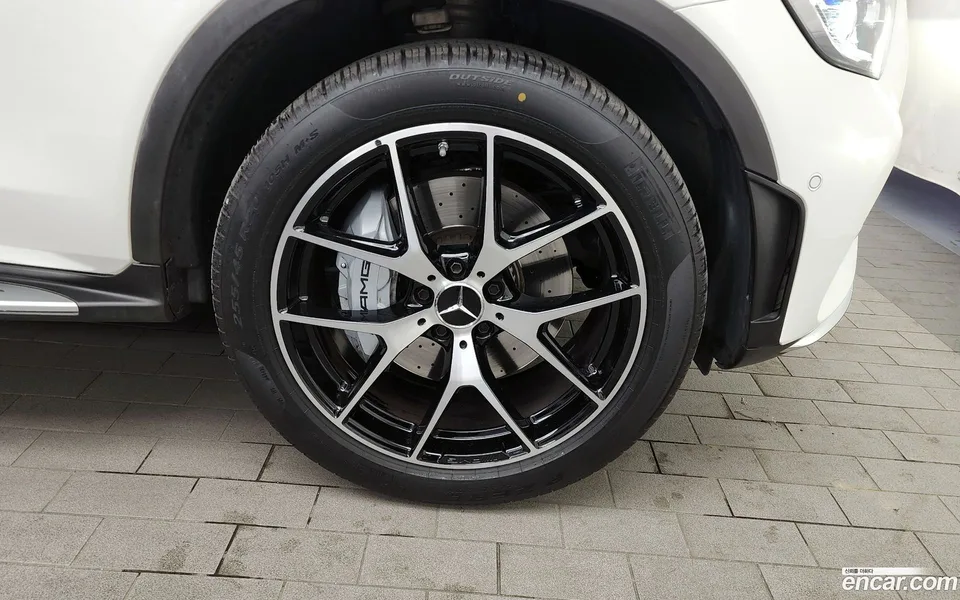 Mercedes-Benz GLC-Class AMG GLC43 4MATIC 2023 — миниатюра 2