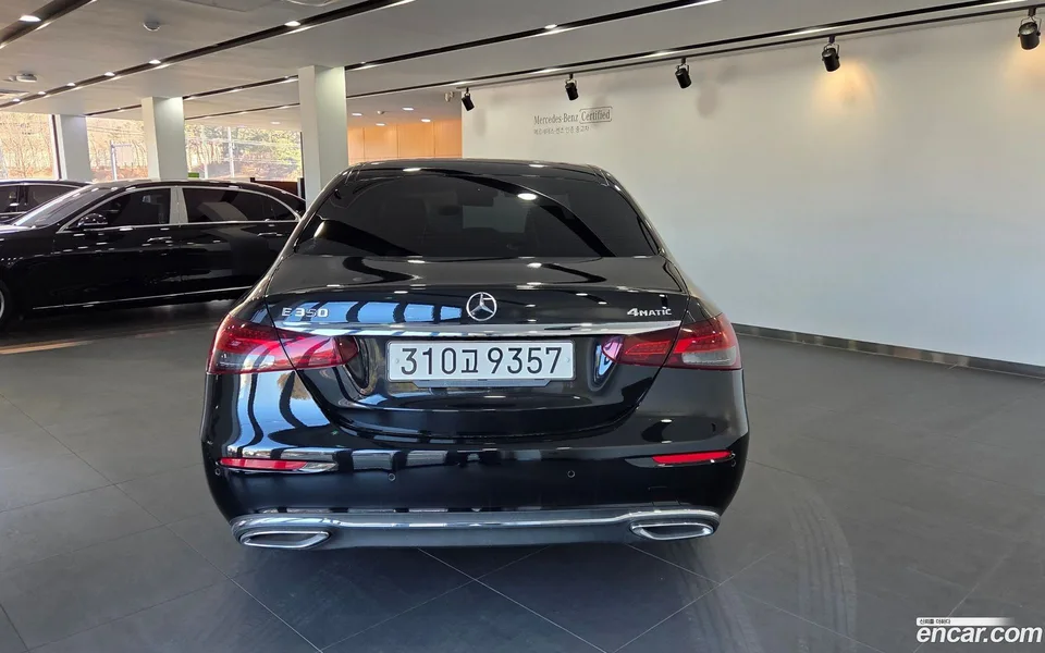 Mercedes-Benz E-Class E350 4MATIC 2023 — миниатюра 4