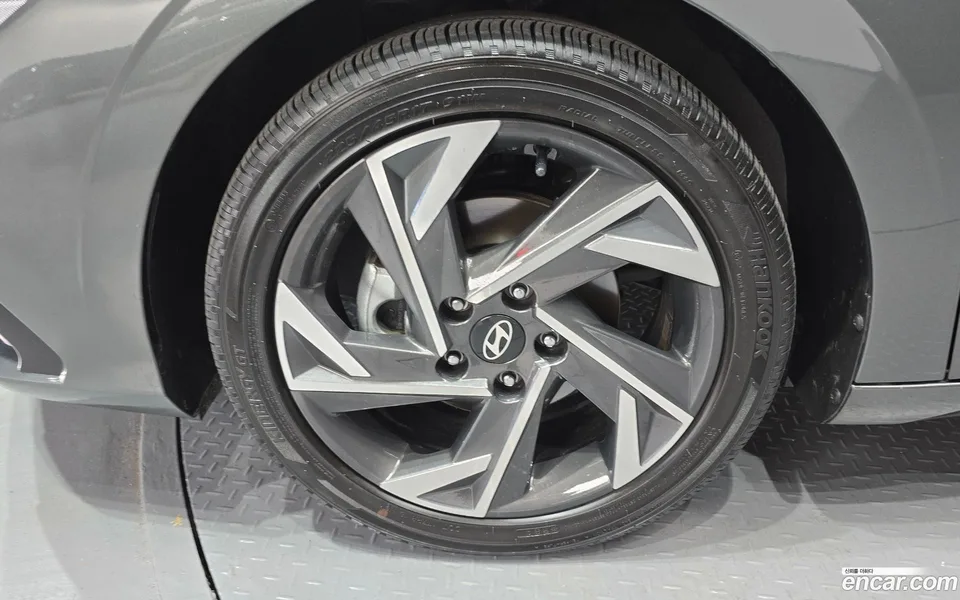 Hyundai Avante CN7 1.6 2023 — миниатюра 2