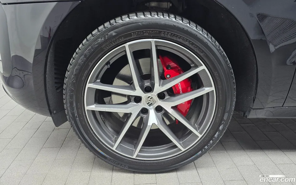 Porsche Macan 2.9 S 2023 — миниатюра 2
