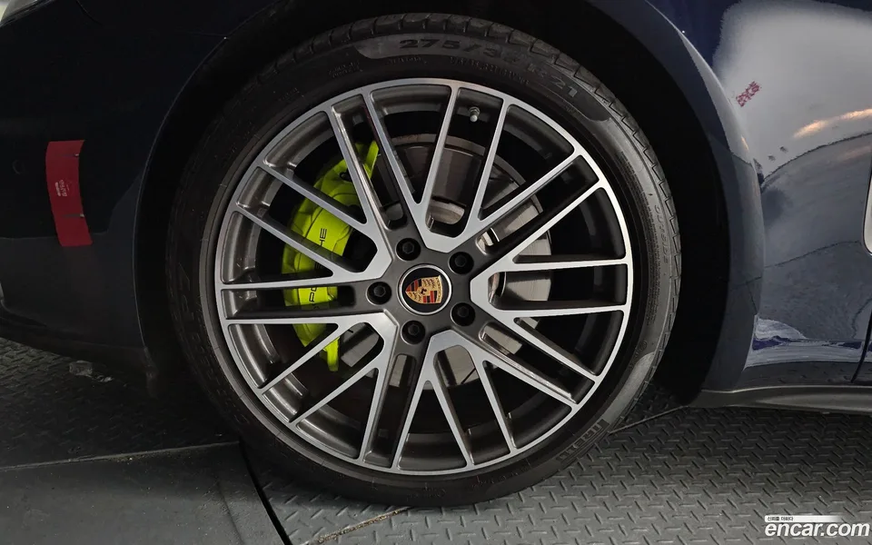 Porsche Panamera (971) 2.9 AWD E- 2023 — миниатюра 2