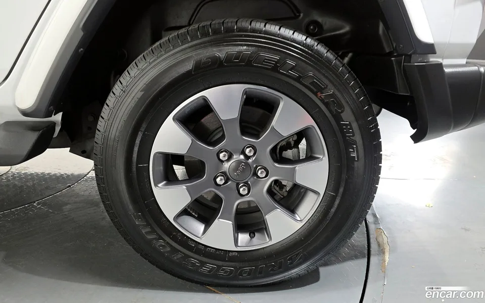 Jeep Wrangler 2.0 4 2023 — миниатюра 2