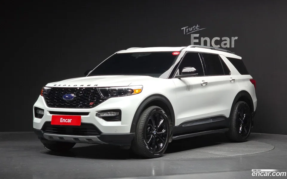 Ford Explorer 3.0 4WD 2022 — фото 1, купить с доставкой в Москву