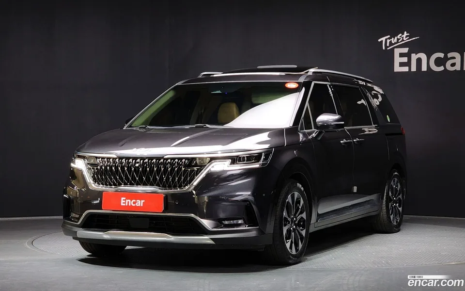 Kia Carnival 7 2022 — фото 1, купить с доставкой в Москву