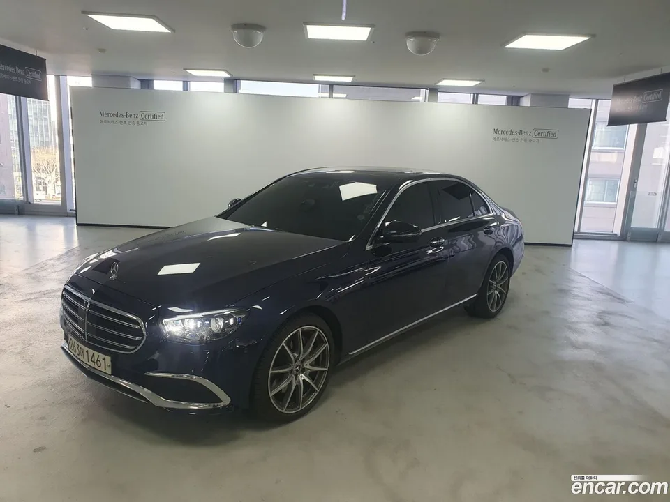 Mercedes-Benz E-Class E300e 4MATIC 2022 — фото 1, купить с доставкой в Москву
