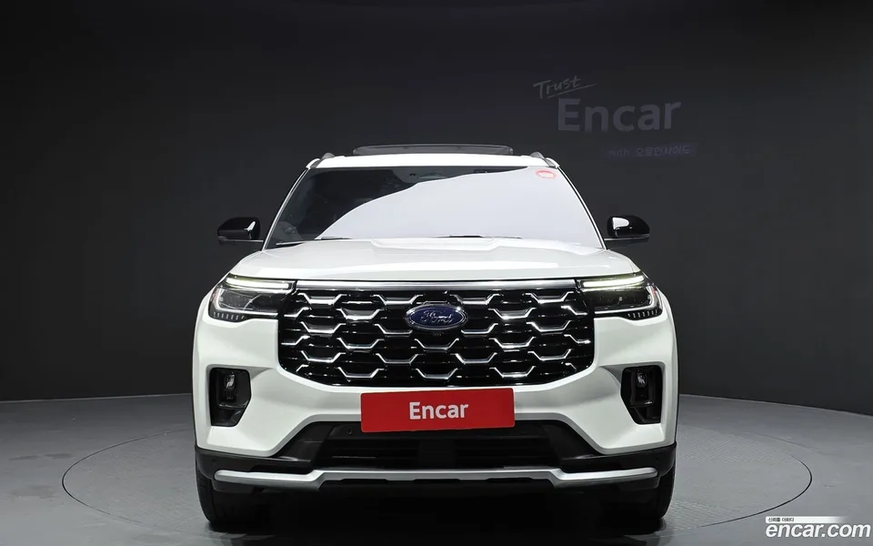 Ford Explorer 2.3 4WD 2024 — миниатюра 3