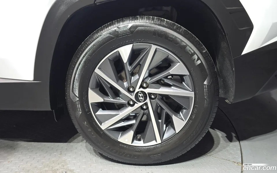 Hyundai Tucson 1.6 2WD 2022 — миниатюра 2