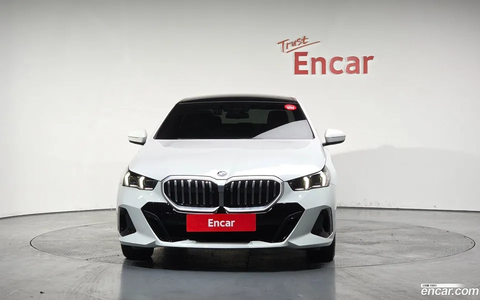 BMW 5 Series 520i M 2024 — миниатюра 3