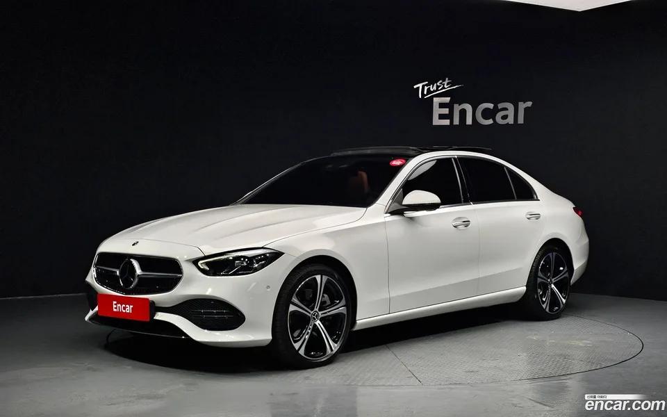 Mercedes-Benz C-Class C300 4MATIC 2023 — фото 1, купить с доставкой в Москву