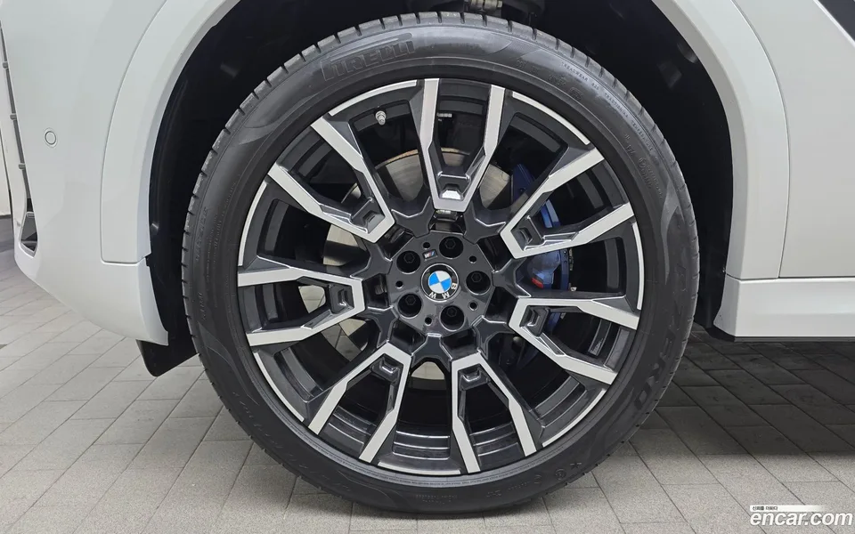 BMW X6 xDrive40i M 2025 — миниатюра 2