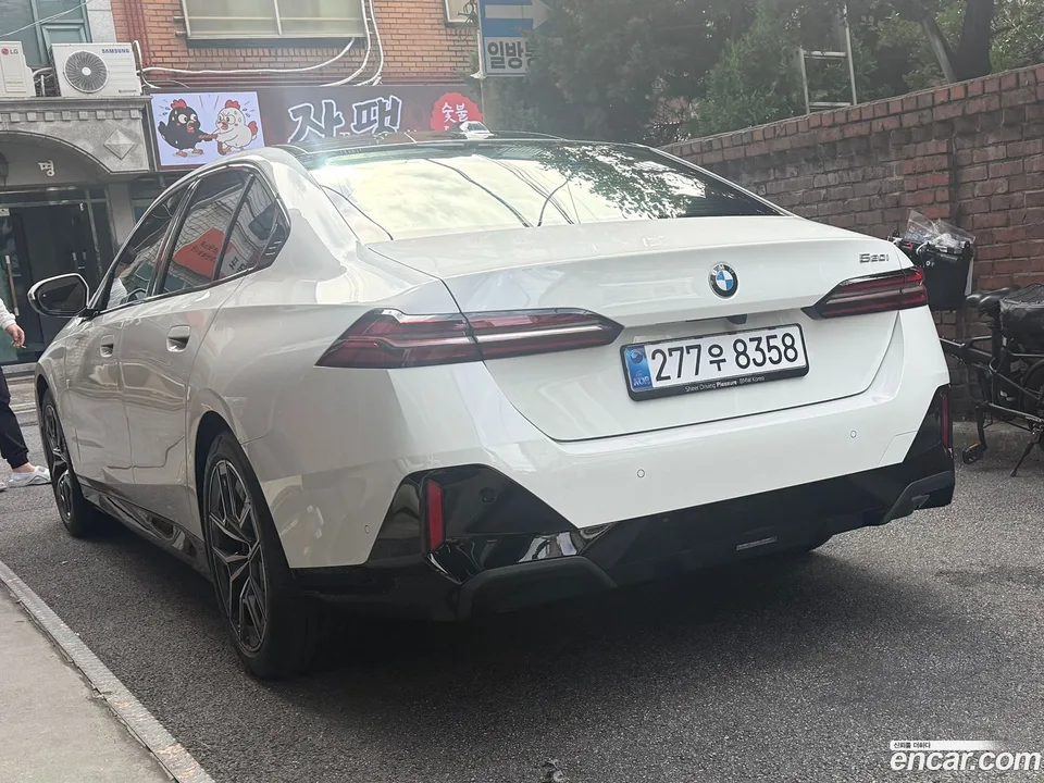 BMW 5 Series 520i M 2025 — миниатюра 4