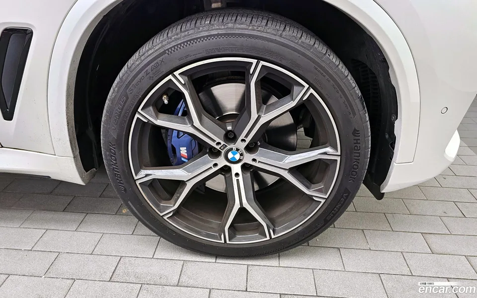 BMW X5 xDrive 30d M 2022 — миниатюра 2