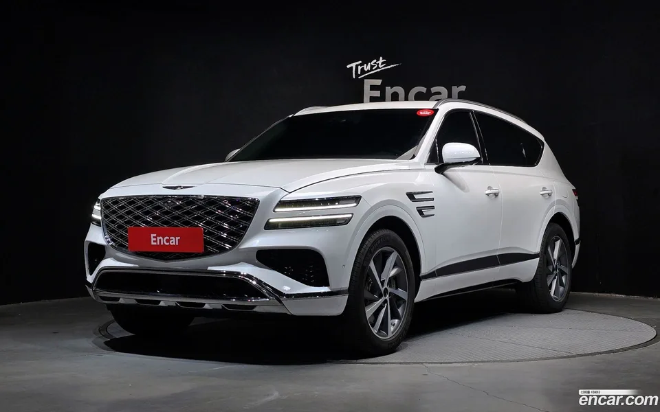 Genesis GV80 2.5T 2WD 2024 — фото 1, купить с доставкой в Москву