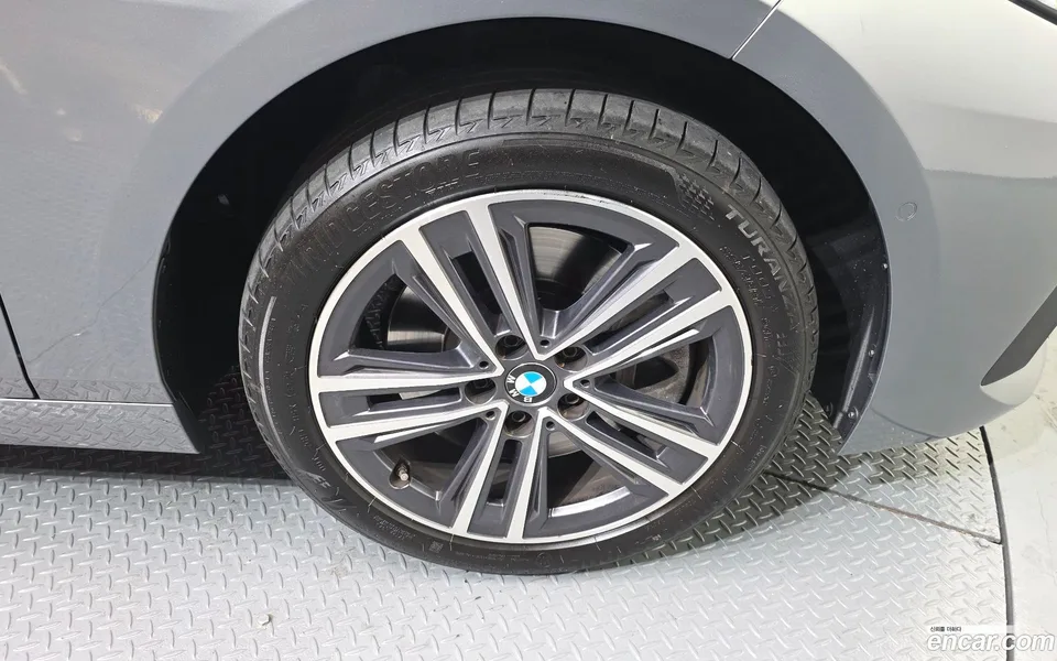 BMW 2 Series Gran Coupe 220i 2022 — миниатюра 2