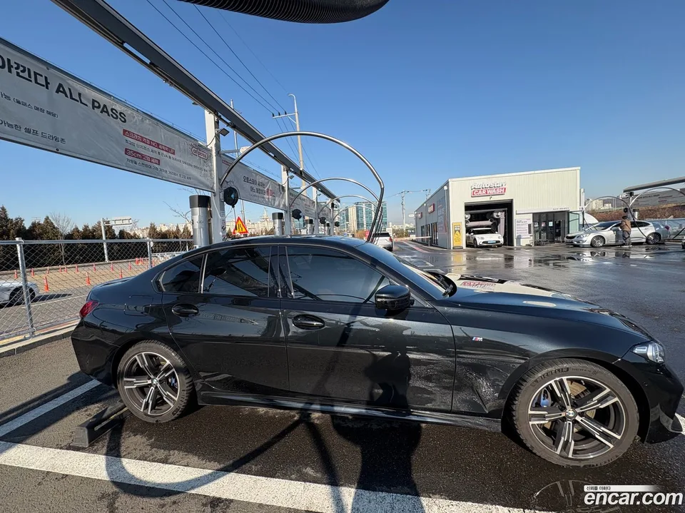BMW 3 Series 320i M 2024 — миниатюра 2