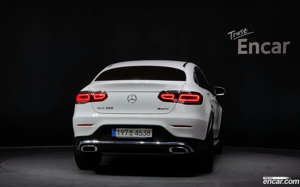 Mercedes-Benz GLC-Class GLC300 4MATIC 2023 — миниатюра 4