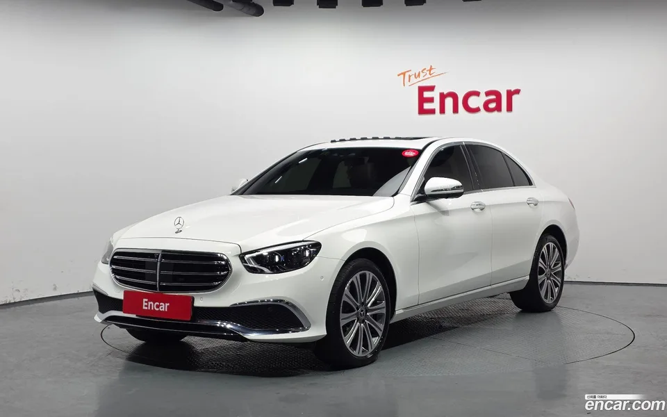 Mercedes-Benz E-Class E350 4MATIC 2023 — фото 1, купить с доставкой в Москву