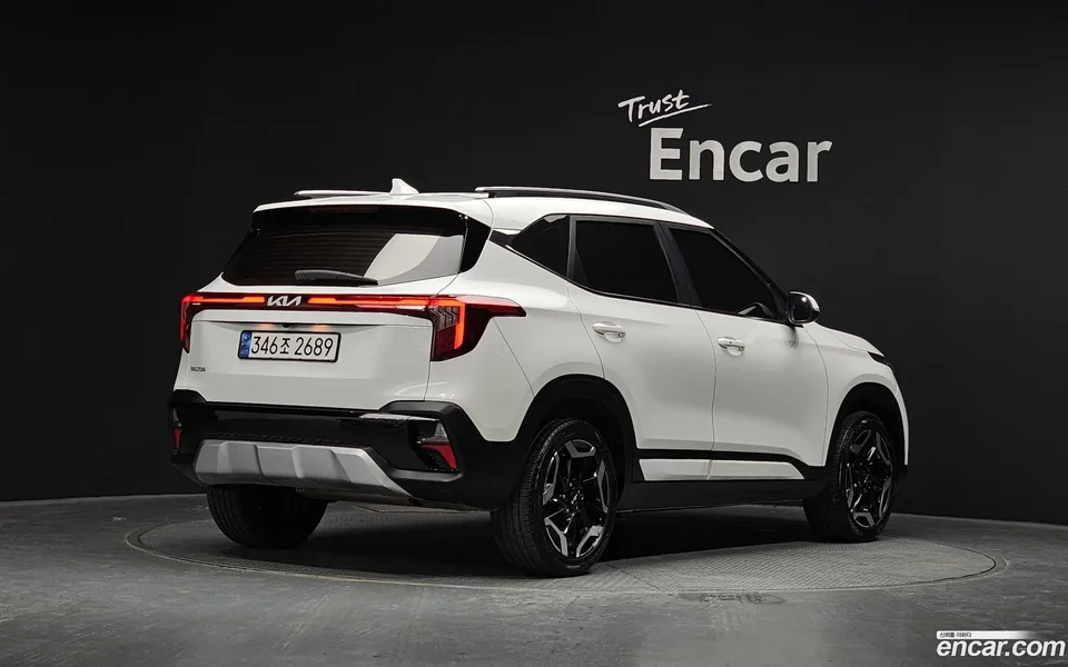 Kia Seltos 2.0 2WD 2023 — миниатюра 2