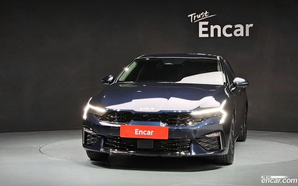 Kia K5 Hybrid 2025 — миниатюра 3