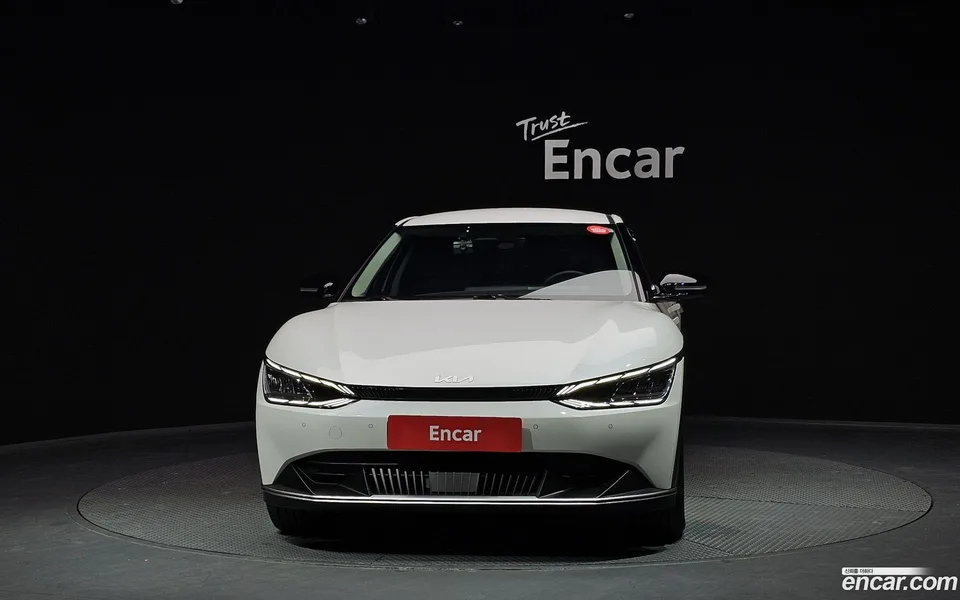 Kia EV6 2024 — миниатюра 3