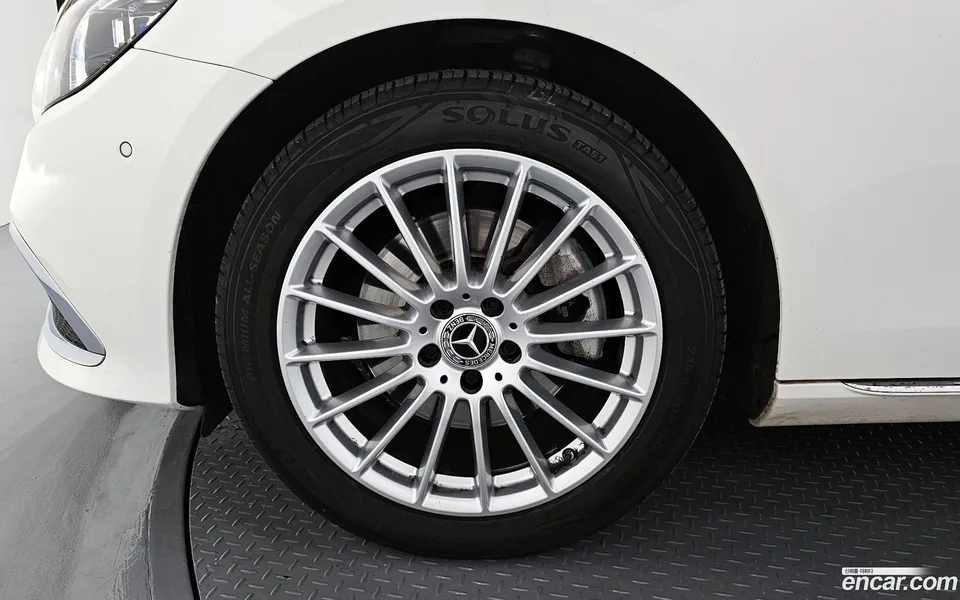 Mercedes-Benz E-Class E250 2022 — миниатюра 2