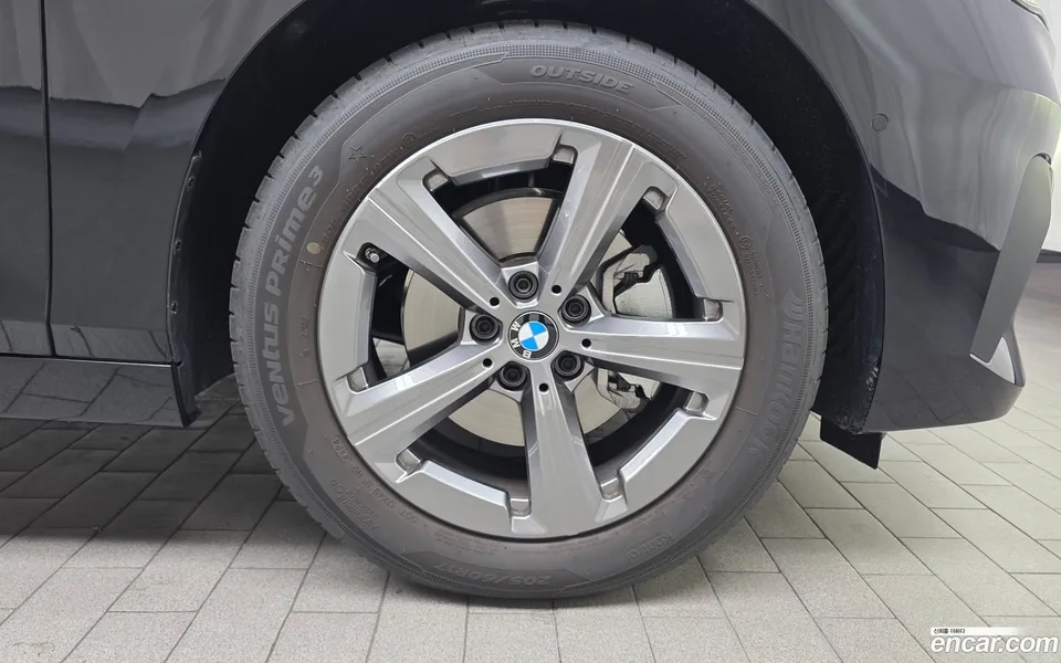 BMW 2 Series Active Tourer 220i 2025 — миниатюра 2