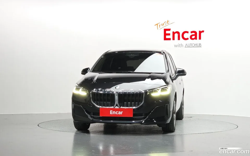 BMW 2 Series Active Tourer 220i 2025 — миниатюра 3