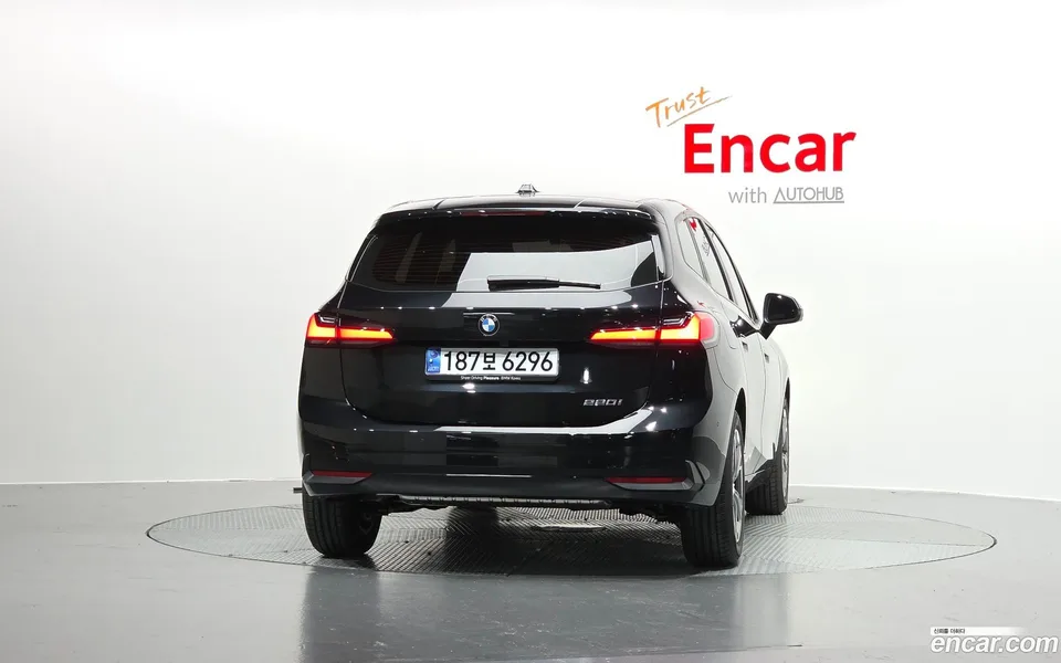 BMW 2 Series Active Tourer 220i 2025 — миниатюра 4