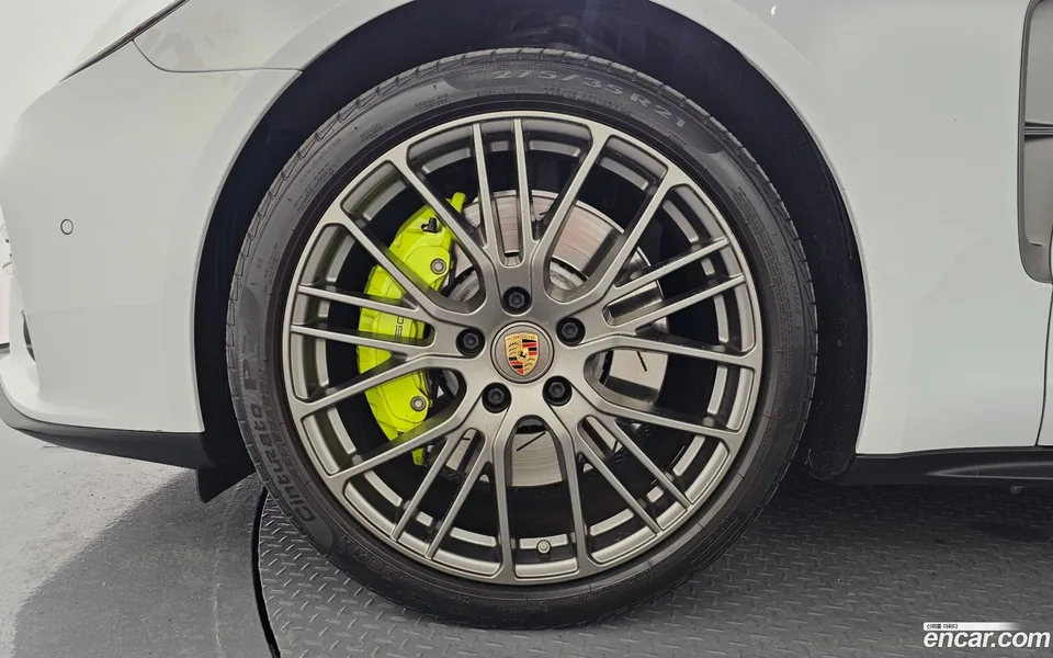 Porsche Panamera (971) 2.9 AWD E- 2023 — миниатюра 2