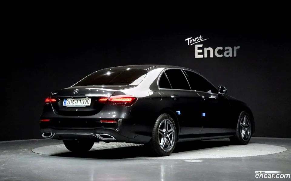 Mercedes-Benz E-Class E250 AMG Line 2023 — миниатюра 2