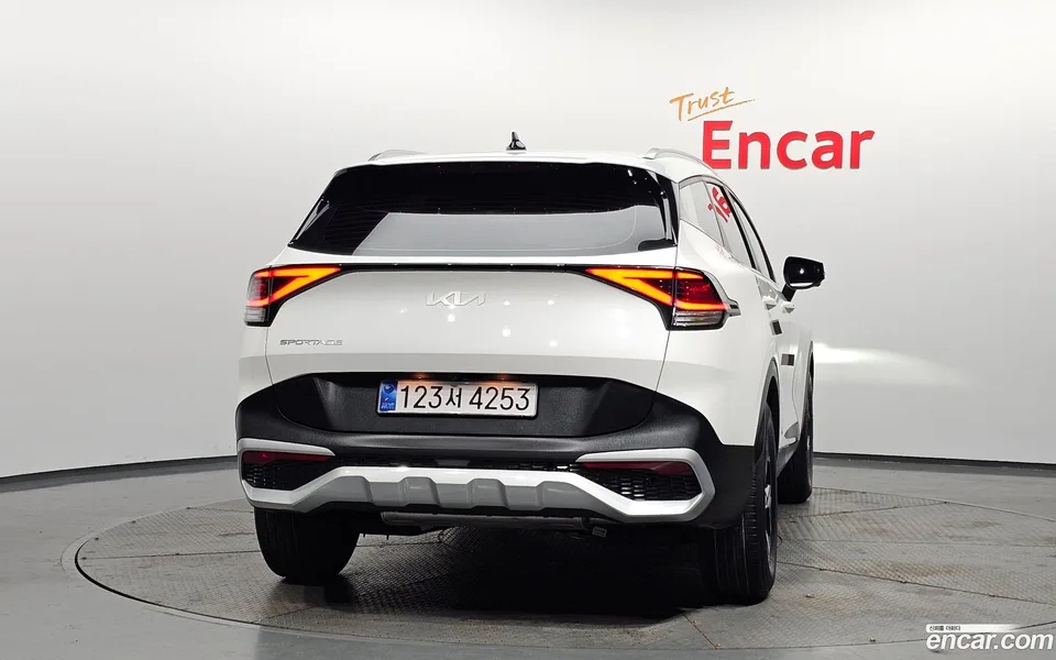 Kia Sportage 1.6 2WD 2022 — миниатюра 4