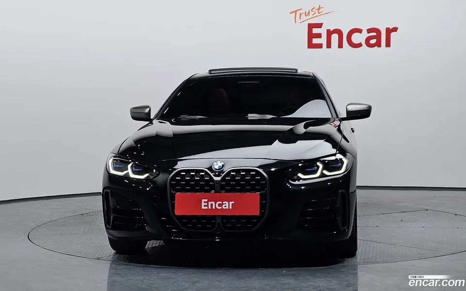 BMW 4 Series M440i xDrive 2023 — thumbnail 3